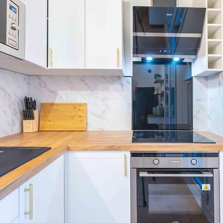 Serenity - 3 Mins From Disney, Free Parking, Self-checking With Fully Equiped Gym